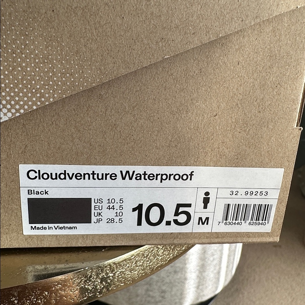 New in box, Men On Cloudventure waterproof , size 10.5, Black 32.99253 - Picture 6 of 6